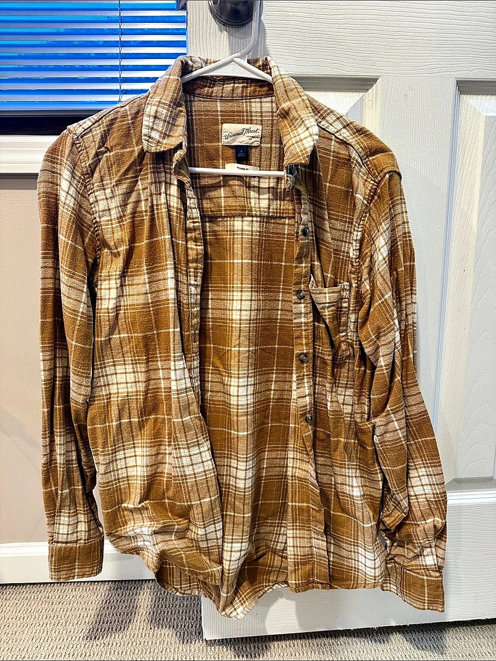 Universal Thread Long-Sleeve Relaxed-Fit Flannel Button-Down Shirt